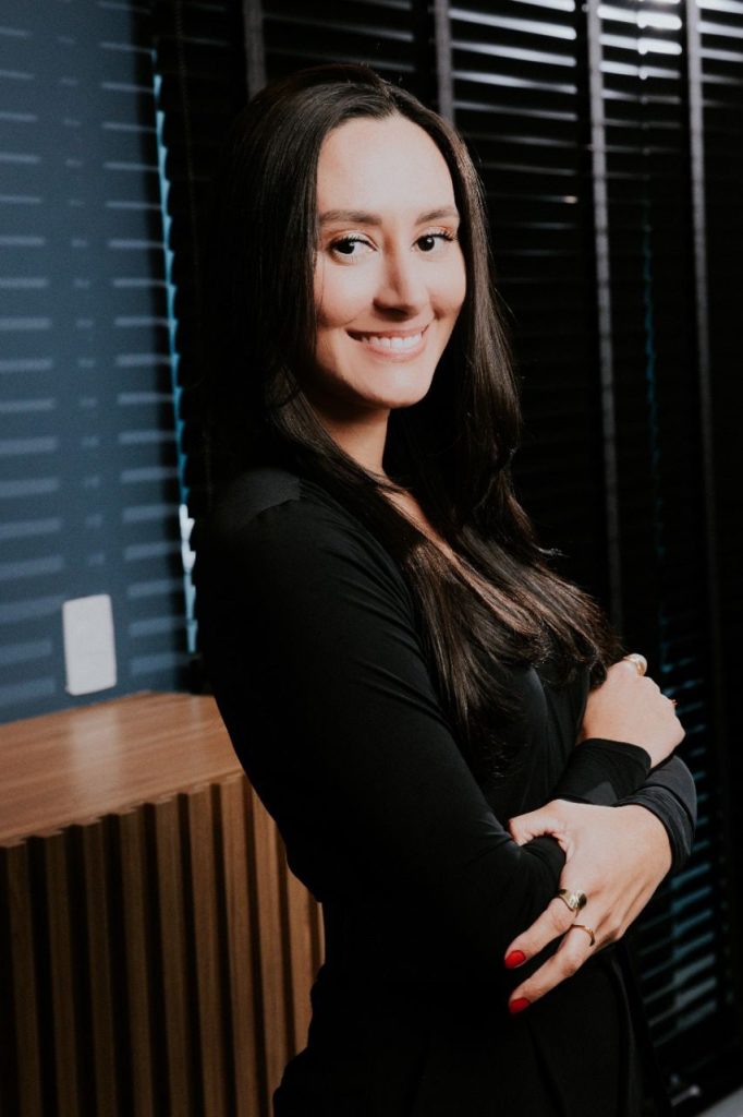 Natália Bravin atua na área de Direito Tributário.